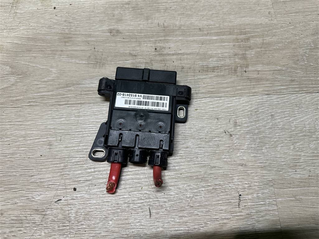 BMW 5-серия F10/F11 2009> для Распределитель тока