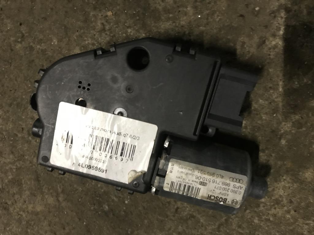 Audi Q7 (4L)  2005 - 2009 для Мотор люка