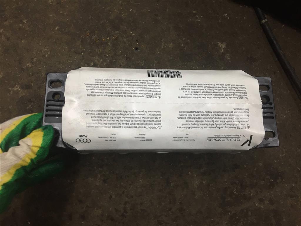 Audi Q7 (4L)  2005 - 2009 для Подушка безопасности пассажирская (в торпедо)