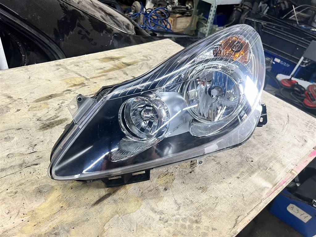 Opel Corsa D для Фара левая