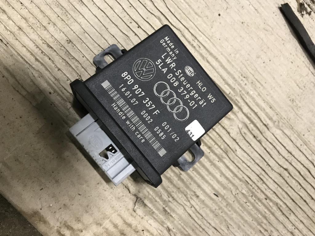 Audi Q7 (4L)  2005 - 2009 для Блок корректора фар