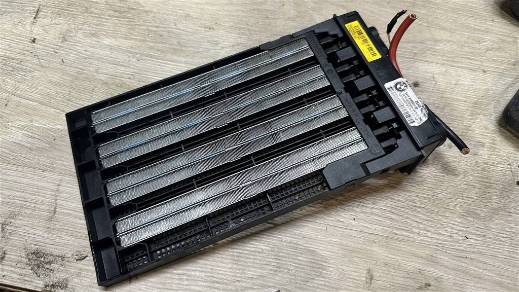 BMW 5-серия F10/F11 2009> для Радиатор отопителя (ЭЛЕКТРИЧЕСКИЙ)