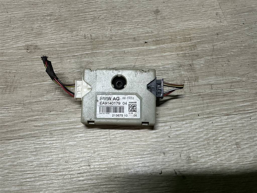 BMW 5-серия F10/F11 2009> для Усилитель антенны