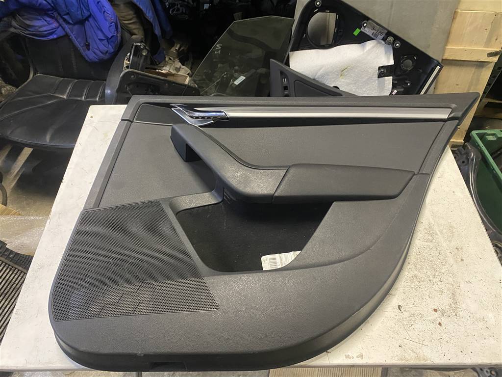 Skoda Octavia (A7) 2013-2017 для Обшивка двери задней правой