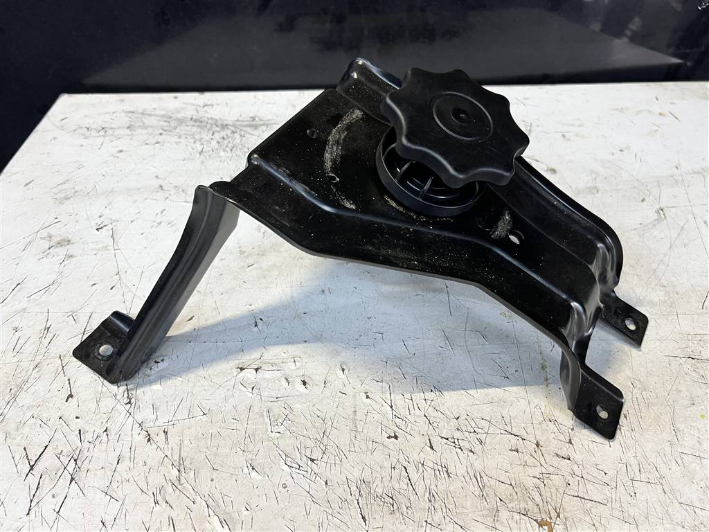 Audi A6 (C7 4G)2011-2014 для Кронштейн  аккумулятора