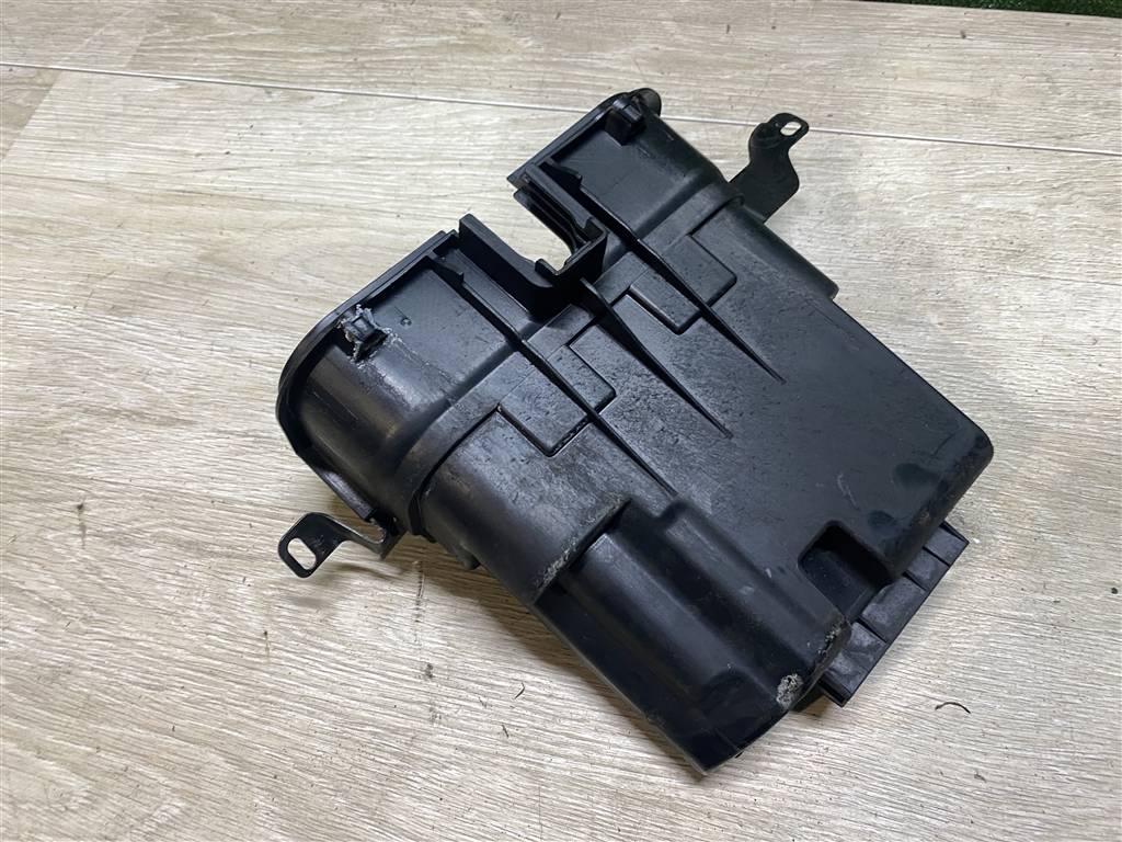 BMW 5-серия F10/F11 2009> для Корпус блока предохранителей