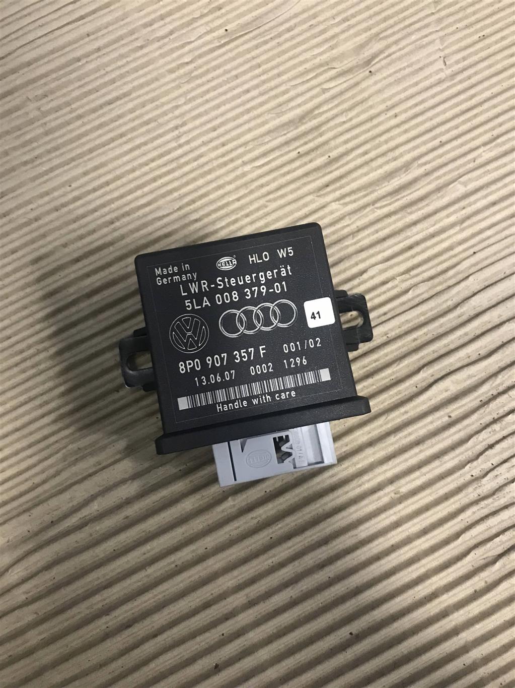 Audi Q7 (4L)  2005 - 2009 для Блок корректора фар