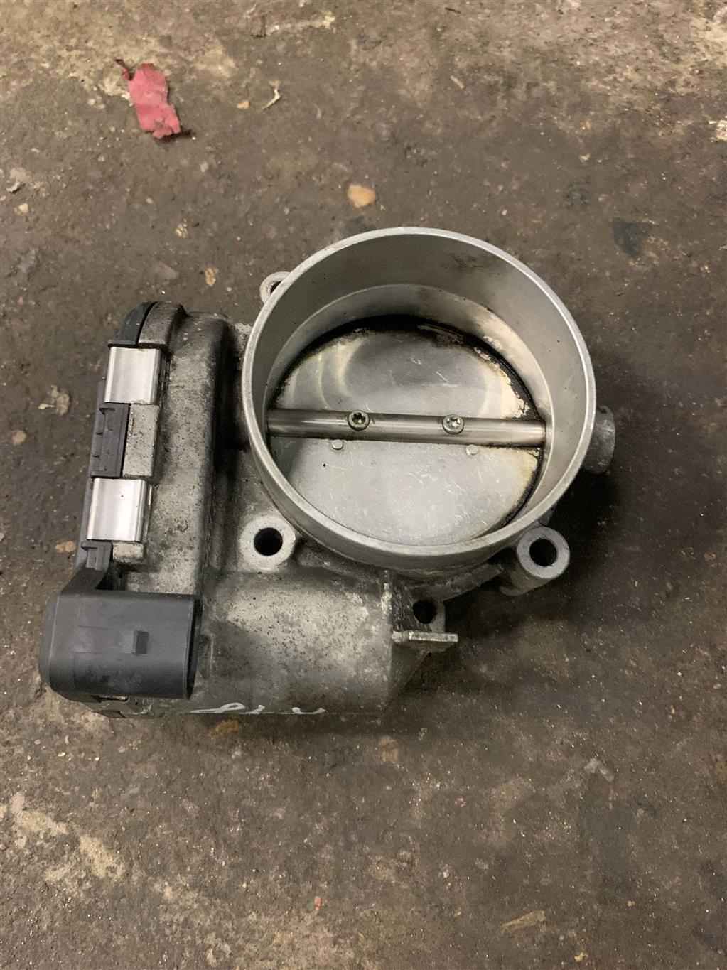 Audi Q7 (4L)  2005 - 2009 для Дроссельная заслонка