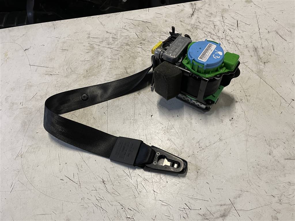 Audi A4 (B8) 2007-2012 для Ремень безопасности