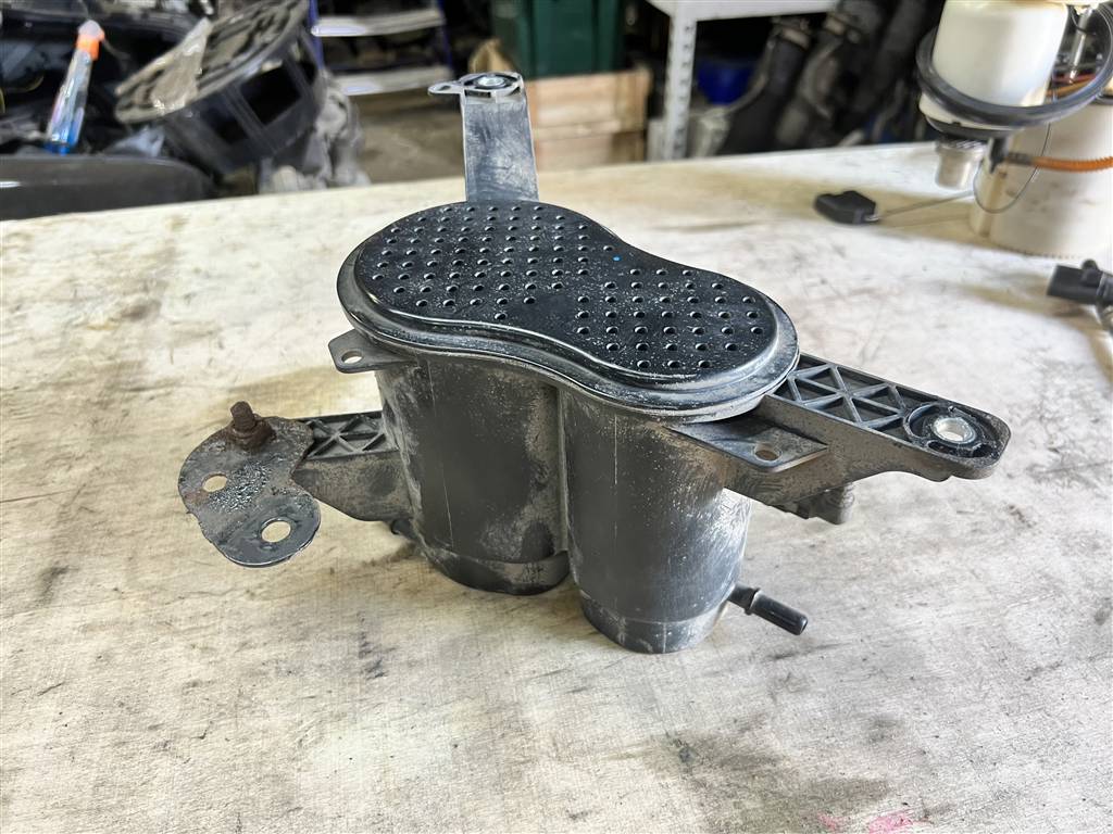 Audi A6 (C7 4G)2011-2014 для Адсорбер