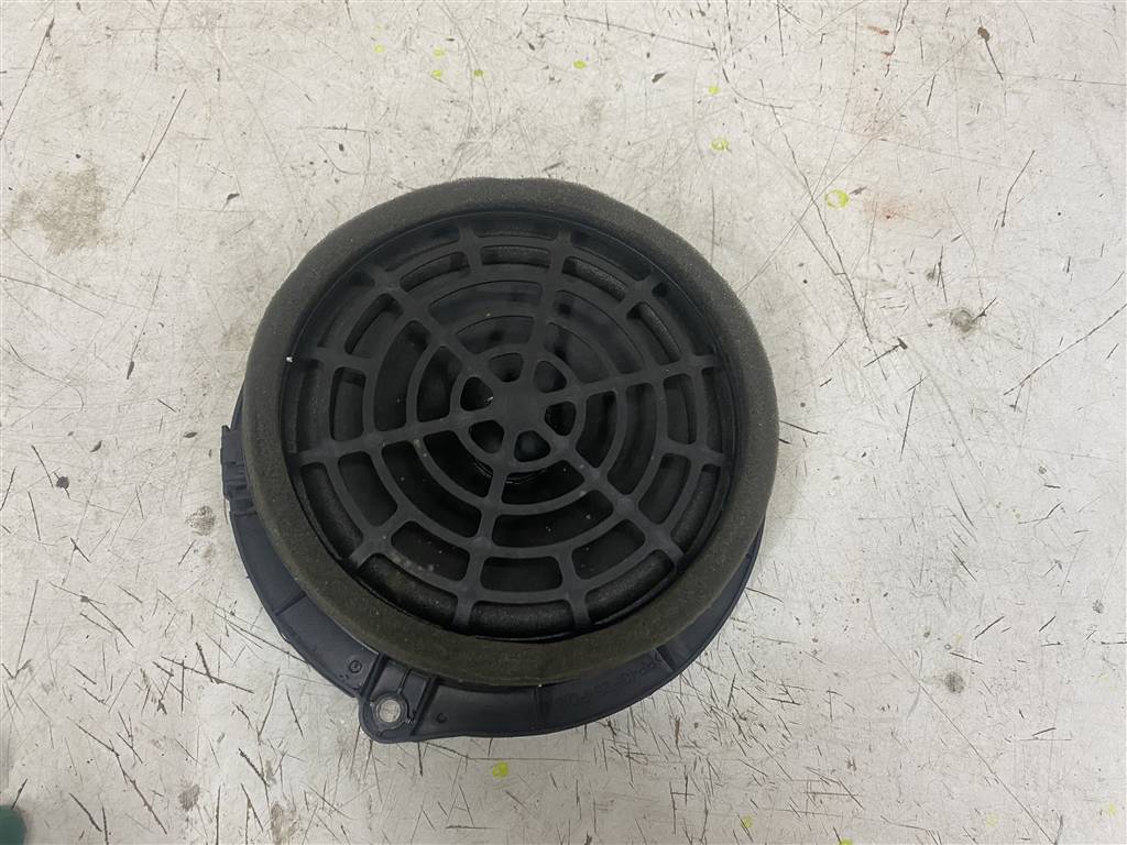 Audi A6 (C7 4G)2011-2014 для Динамик