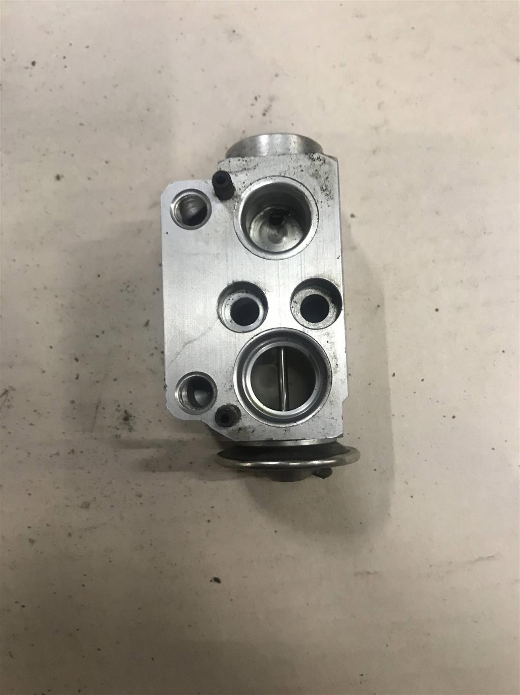 BMW 3 E90 для клапан