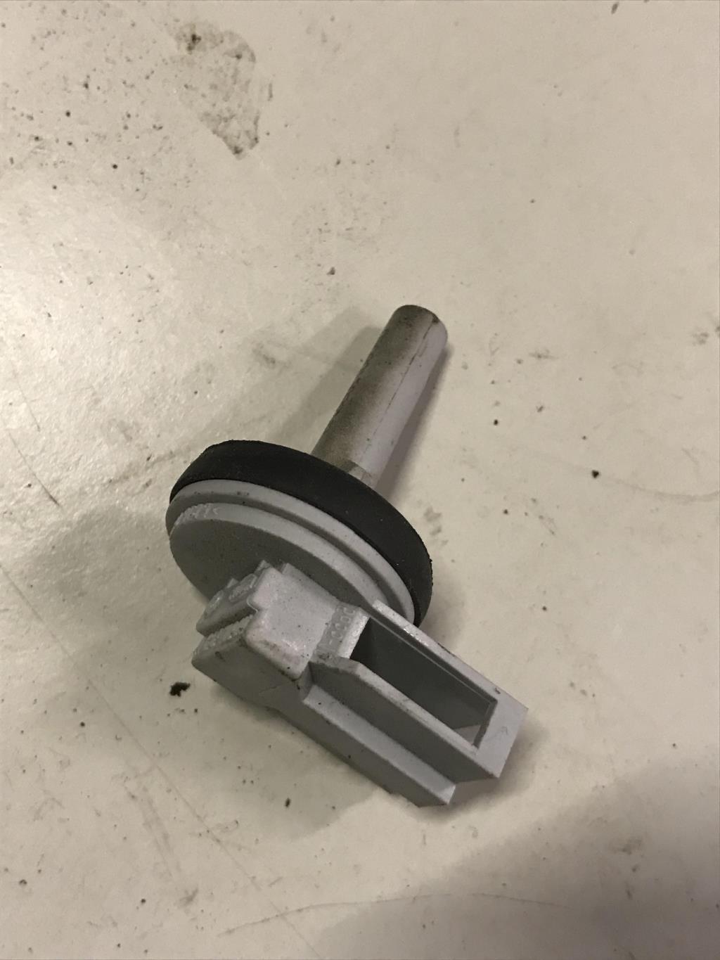 Audi A6 (C6 4F) 2005-2008 для Датчик температуры воздуха