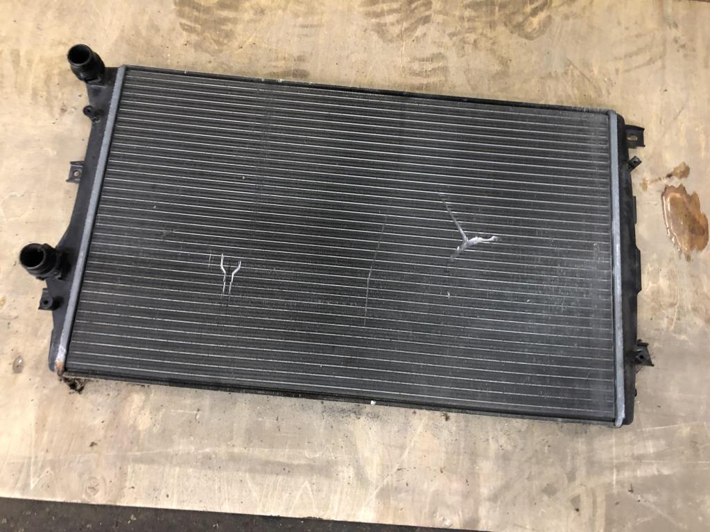 2 tsi радиатор двигателя. радиатор octavia. радиатор шкода тур 1. радиатор skoda octavia tour. радиатор на октавию а4 универсал.