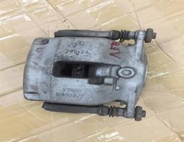 Суппорт передний левый для Mercedes-Benz W205 C-classe 2014-2018  запчасти бу