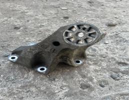 Опора двигателя правая для Volkswagen Touareg 7L 2002-2006  запчасти бу