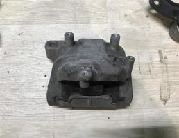 Опора двигателя правая для Volkswagen Passat (B7) 2011-2015  запчасти бу