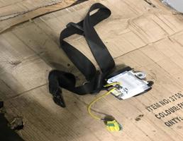 Ремень безопасности с пиропатроном для Volkswagen Touareg 7L 2002-2006  запчасти бу