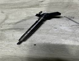 Форсунка дизельная для Volkswagen Passat CC 2008-2012  запчасти бу