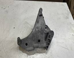 Кронштейн двигателя правый для Volkswagen Passat (B7) 2011-2015  запчасти бу