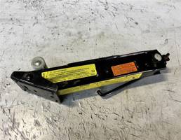 Домкрат для Audi A6 (C7 4G)2011-2014  запчасти бу