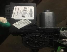 Мотор стеклоподъемника для Volkswagen Touareg 7L 2002-2006  запчасти бу
