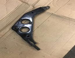 Рычаг передний нижний правый для Mini Hatch R50 (2000-2006)  запчасти бу