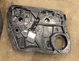 Стеклоподъемник передний левый для Mercedes-Benz W166 X166 GLS 2015-2019  запчасти бу