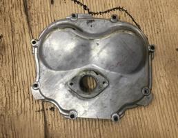 Крышка ГБЦ задняя для Audi Q7 (4L)  2005 - 2009  запчасти бу