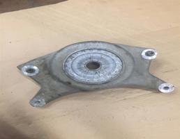 Опорный кронштейн для Audi A4 (B8) 2007-2012  запчасти бу