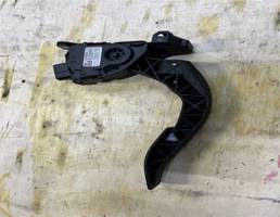 Педаль газа для Audi A6 (C7 4G)2011-2014  запчасти бу