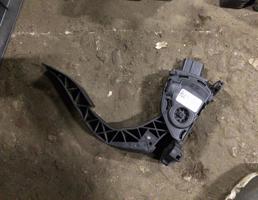 Педаль газа для Audi A4 (B8) 2007-2012  запчасти бу