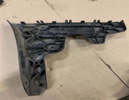 Кронштейн бампера для Audi RS6 (C6 4F) 2007-2011  запчасти бу