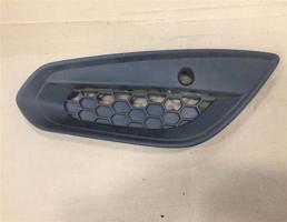 Решетка в бампер левая для Volvo S60 2010-2013  запчасти бу