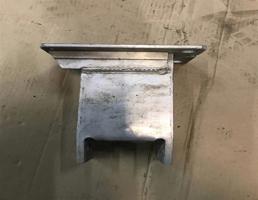 Кронштейн усилителя переднего бампера левый для Audi A4 (B8) 2007-2012  запчасти бу