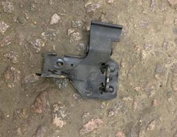 Замок капота для Volkswagen Touareg 7L 2007-2010  запчасти бу