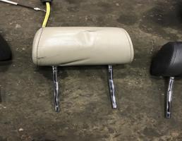 Подголовник передний левый для Audi Q7 (4L)  2005 - 2009  запчасти бу