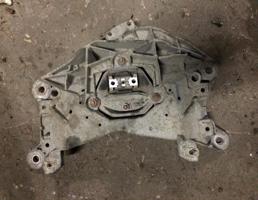 Опора КПП для Audi A8 (D4,4H) 2011-2014  запчасти бу