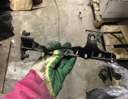 Кронштейн передней панели для Volkswagen Touareg 7L 2007-2010  запчасти бу