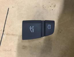 Кнопка открывания бардачка  для Audi Q7 (4L)  2005 - 2009  запчасти бу