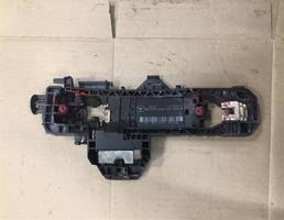 Кронштейн ручки для Mercedes-Benz W204 C-classe 2006-2011  запчасти бу