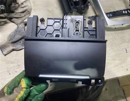 Пепельница передняя для Audi A4 (B8) 2007-2012  запчасти бу