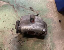 Суппорт передний левый для Volkswagen Passat (B7) 2011-2015  запчасти бу