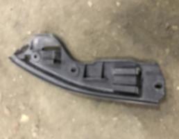 Кронштейн заднего бампера правый для Volkswagen Touareg 7L 2007-2010  запчасти бу