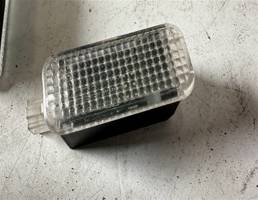 Плафон салонный для Audi A3 (8V) 2016-2019 рестайлинг  запчасти бу