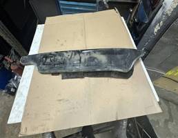 Водоотводящий короб ДВС для Skoda Octavia (A5 1Z-) 2008-2013 рестайлинг  запчасти бу