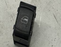 Кнопка стеклоподъемника для Volkswagen Passat (B5) 1996-2000  запчасти бу