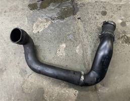 Патрубок интеркулера для Land Rover Freelander 2 2007>  запчасти бу
