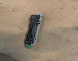 Усилитель антенны для Audi Q5 (8R) 2009-2012  запчасти бу