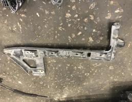 Направляющая заднего бампера левая для Volkswagen Passat (B6) 2005-2010  запчасти бу